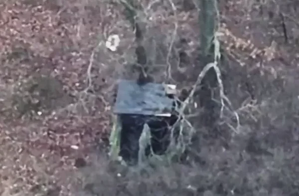 "Цікава вундервафля": У 63-й ОМБр показали, як росіяни намагались збивати українські дрони кришками від унітазів (відео)