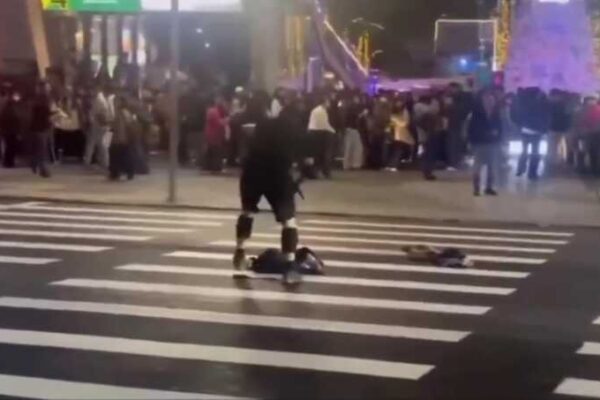 Кривавий напад у Тайбеї: чоловік влаштував різанину в ТЦ - 4 загиблих, 11 поранених