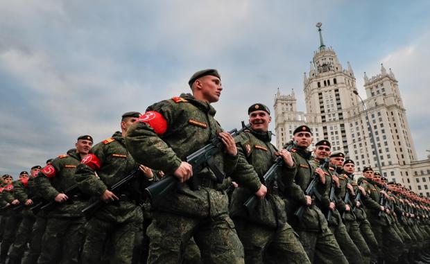 Фінансова система РФ занурюється у керований хаос, - українська розвідка