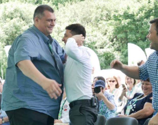 Хоча наразі, можливо йдеться не про обшуки у Юрія Корявченкова ("Юзіка"), а у його земляків та колег-нардепів