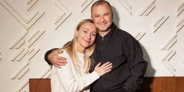 Дружина Павліка повідомила, що внаслідок масованого удару РФ по Києву постраждав їхній ЖК (фото)