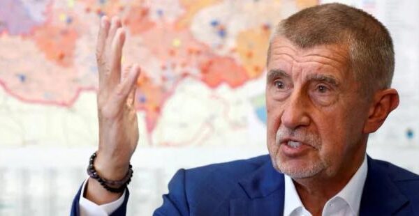 Прем'єр Чехії заявив, що український посол "не має права повчати" спікера Окамуру