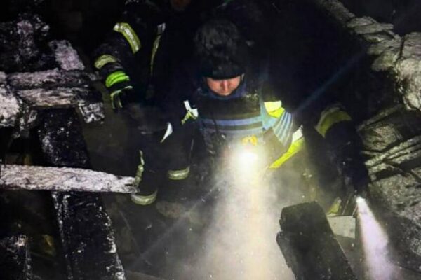 Пробило дві плити перекриття і спалило зібрання творів Леніна": "Флеш" прокоментував "серйозність" удару "Орєшніком