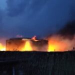 Внаслідок атаки дронів на Волгоградську область РФ палає нафтобаза. Населення готують до евакуації