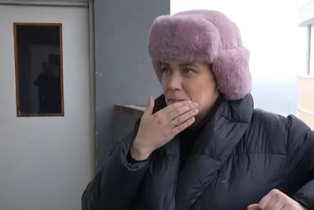 Колись вона мріяла про красивий краєвид: Вагітна киянка стала полонянкою свого житла (відео)