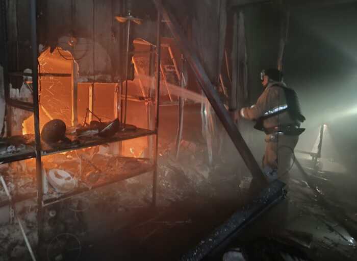 Загарбники двічі за ніч атакували житлові райони Запоріжжя