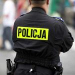 У Варшаві українку не пустили на літак через напис «Бомба» на лобі