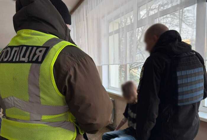 Справу про напад школяра на Оболоні пов’язують із кадровим конфліктом у ДСР Нацполіції