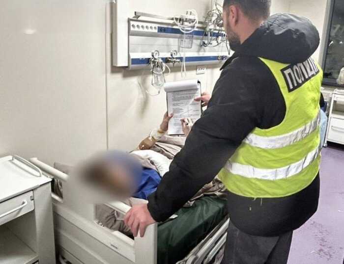 Напад із ножем у київській школі: підлітку оголосили підозру, постраждалі в тяжкому стані