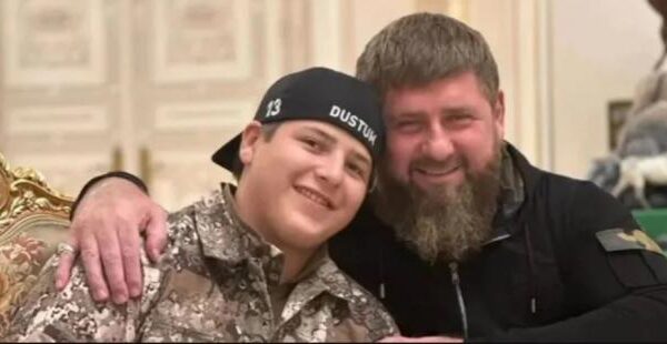 "Крім Адама, є інші кандидатури наступників": Як у Чечні та Кремлі готуються до смерті Кадирова