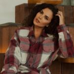 Використовуючи субтитри... російською: Настя Каменських пояснила, чому пише пости іспанською