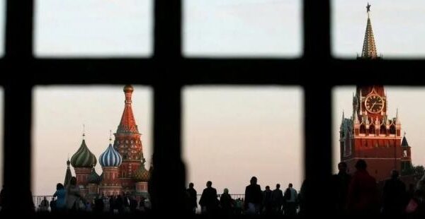 Будуть заманювати місцевих на війну в Україні? Росія стала перекидати до Африки своїх дипломатів, яким не можна працювати в Європі