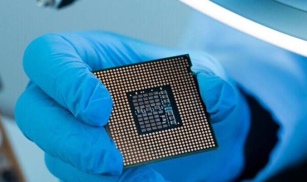 "Імпортозаміщення" пішло не за планом: Оборонка РФ не змогла створити власну криптографічну мікросхему