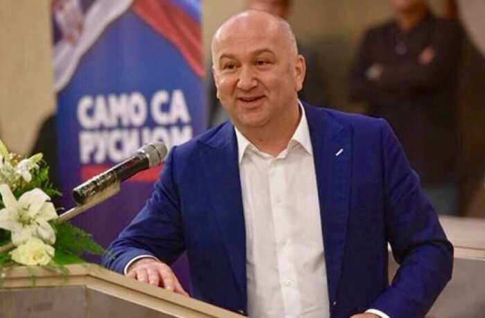 Сербський міністр і російська зброя: як Ненад Попович пов’язаний із виробництвом компонентів для атак по Україні