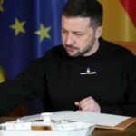 Зеленський продовжив санкції проти Фірташа та Козака