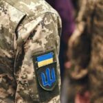 У Черкасах військові у формі врізалися в авто з двома хлопцями: водія мобілізували — соцмережі