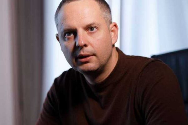 НАБУ оголосило в розшук Ростислава Шурму та його брата по справі відмивання грошей