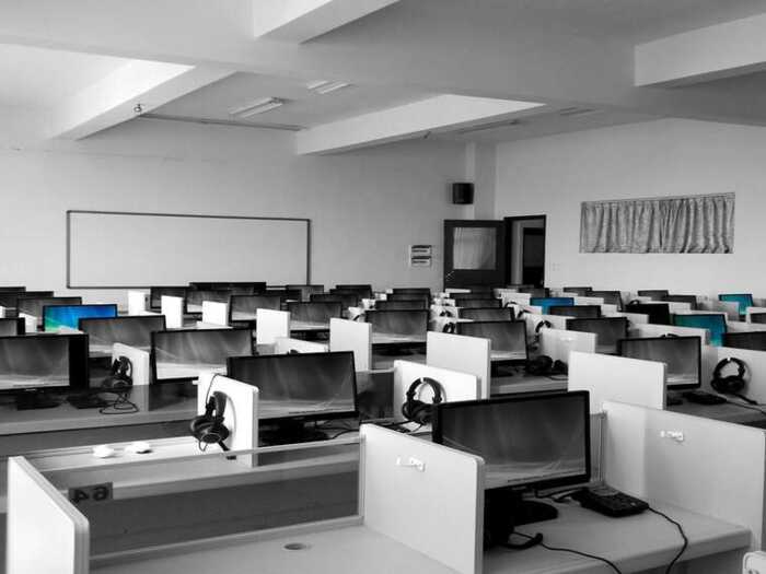 Столична поліція викрила шахрайський call-центр на Подолі з учасниками схеми