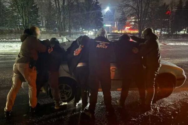 На кордоні викрили організаторів незаконного переправлення — тариф становив 13,5 тисячі євро за особу