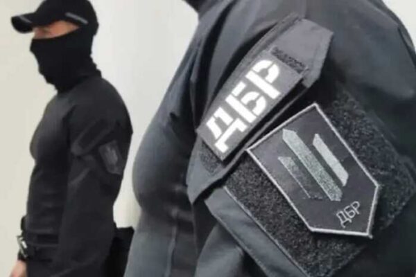 Командир військової частини на Київщині постане перед судом за продаж «дозволів» на виїзд