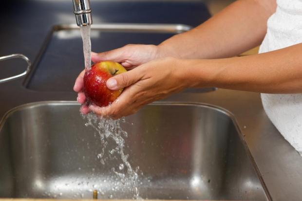 В Україні можуть запровадити графіки відключення води, - експерт