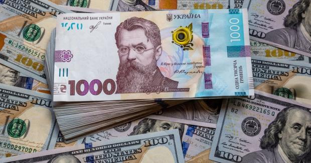 Телефон вже конфіскували: Чоловік заплатить 51 000 гривень штрафу за спробу... стати пенсіонером