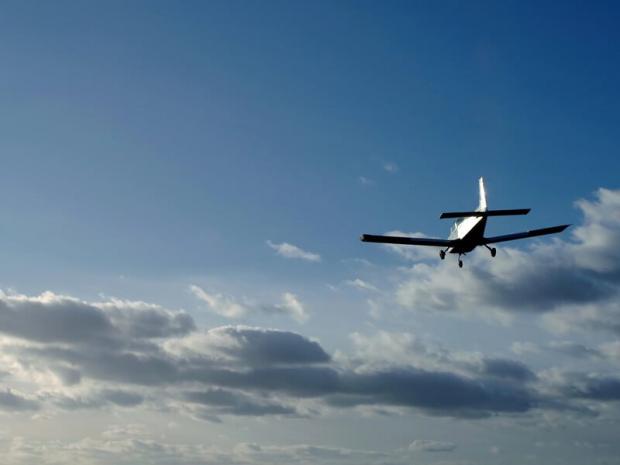 Не кожен на таке здатен: Українець намагався втекти до Румунії... легкомоторним літаком