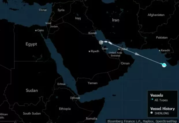 Танкер з мільйоном барелів саудівської нафти прорвав оголошену Іраном "блокаду" Ормузької протоки