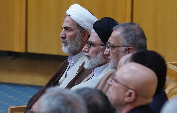 Есмаїл Хатіб у чорній чалмі