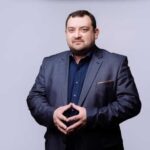 «Захворів і не прийшов»: нардеп Кузьміних, спійманий на хабарі, знову зірвав суд і затягує справу до строку давності