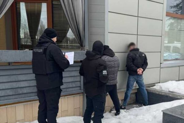 На Житомирщині викрили схему зі зміною даних у реєстрі «Оберіг» за 5600 доларів