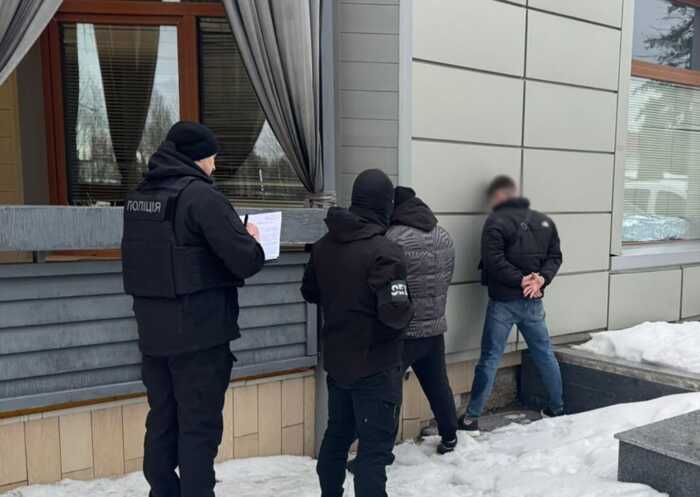 На Житомирщині викрили схему зі зміною даних у реєстрі «Оберіг» за 5600 доларів