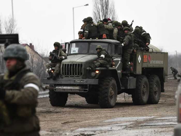 Замість відпустки - копати окопи: російське командування боїться відпускати солдатів додому, — "АТЕШ"