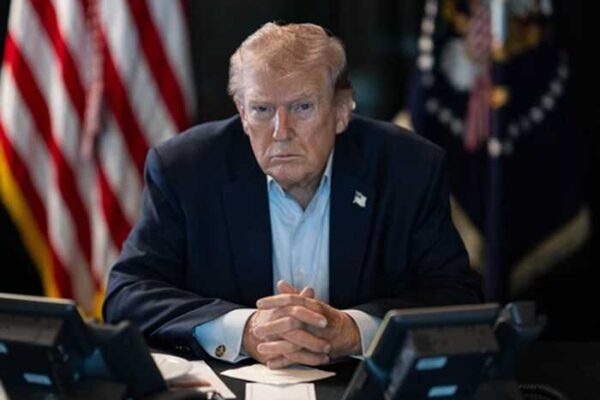 Мін’юст США оприлюднив нові файли у "справі сексуального злочинця Епштейна" зі згадками Трампа