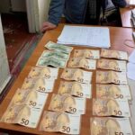 Суддю Ренійського суду затримали під час отримання 800 євро та 300 доларів хабаря