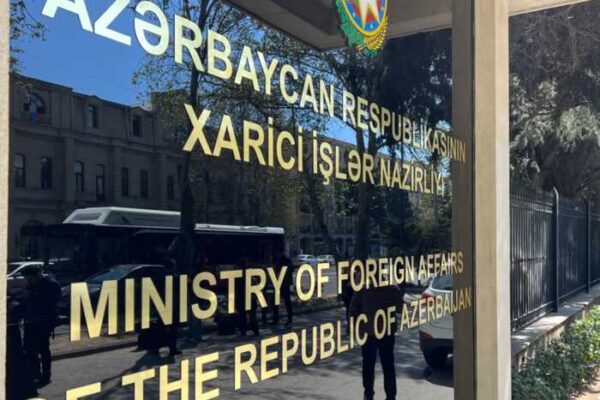 Азербайджан оголосив евакуацію дипмісії з Ірану