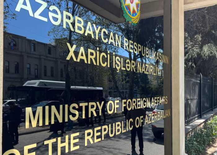 Азербайджан оголосив евакуацію дипмісії з Ірану