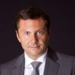 Пластичний хірург Роман Левицький розпочав масштабну зачистку інтернету від інформації про невдалі операції та роботу у фіктивному центрі на базі державної лікарні