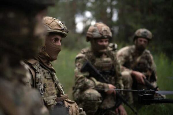 ССО оприлюднили кадри ударів по базі операторів морських дронів у Севастополі та полігону «Восточний»