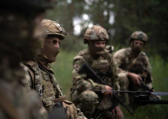 ССО оприлюднили кадри ударів по базі операторів морських дронів у Севастополі та полігону «Восточний»