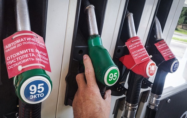 Дякувати Україні: Росія запроваджує повну заборону на експорт бензину