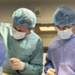 Диво, яке зробили медики: У Львові врятували чоловіку руку, яку він випадково відтяв бензопилою