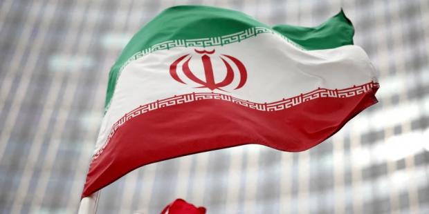 "Сміховинна театральна вистава": В Ірані спростували заяви Трампа про те, що Тегеран просив про припинення вогню