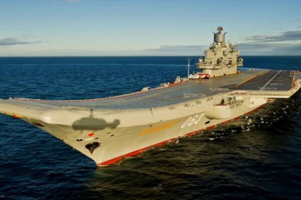 "Адмірал Кузнєцов" більше не буде ганьбитися: Єдиний авіаносець РФ готують до утилізації - ЗМІ