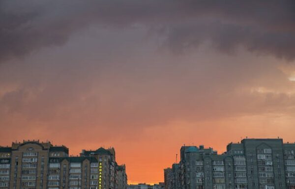 У ніч на 10 квітня над Казанню та іншими містами РФ вперше після Другої Світової вили сирени повітряної тривоги, лякаючи населення