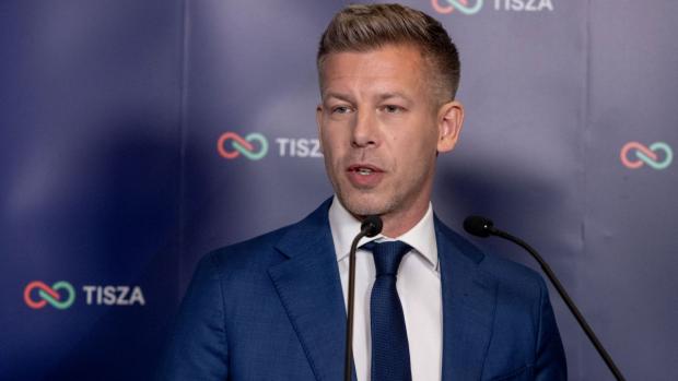 "Ох, не раділа б я аж так Петеру Мадяру, який таки блискуче переміг на виборах в Угорщині Віктора Орбана", - Казанжи