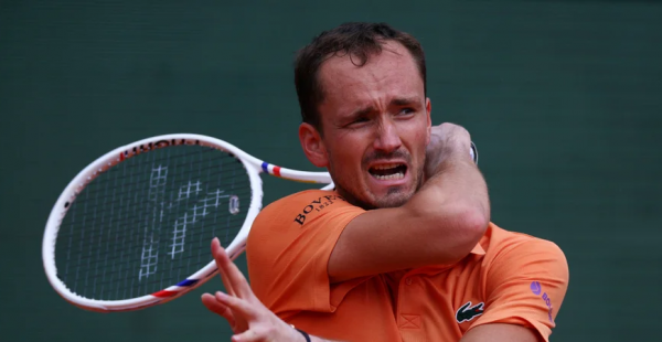 За "неспортивну поведінку": Російського тенісиста оштрафували після істерики на турнірі в Монте-Карло (відео)