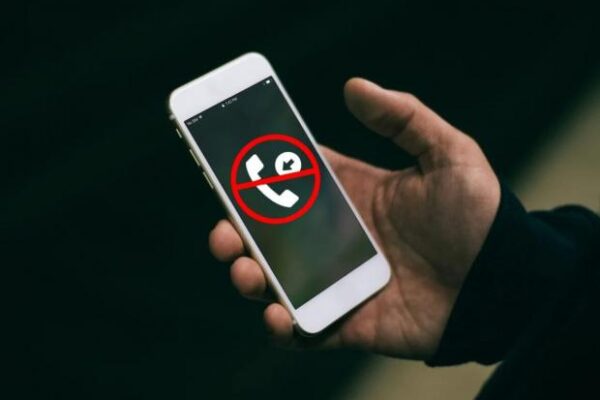 Небезпечна схема шахраїв! Чому телефонують і мовчать у слухавку