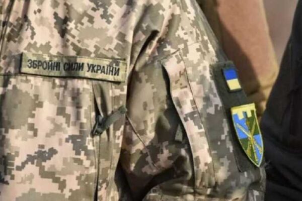 Офіцер ЗСУ Юрій Дяченко «забув» задекларувати будинок за 7 мільйонів і землю дружини — НАЗК