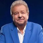 Капці за 4500 гривень: Михайло Поплавський зустрів правоохоронців у брендовому взутті